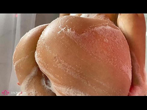 ❤️ Brunette sjálfsfróar kisu með titrara til að fá mikla fullnægingu í sturtu ️❌ Endaþarmsmyndband á is.sexflashgame.ru ️❤